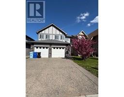 201 Chestnut Way Timberlea, Fort McMurray, Ca
