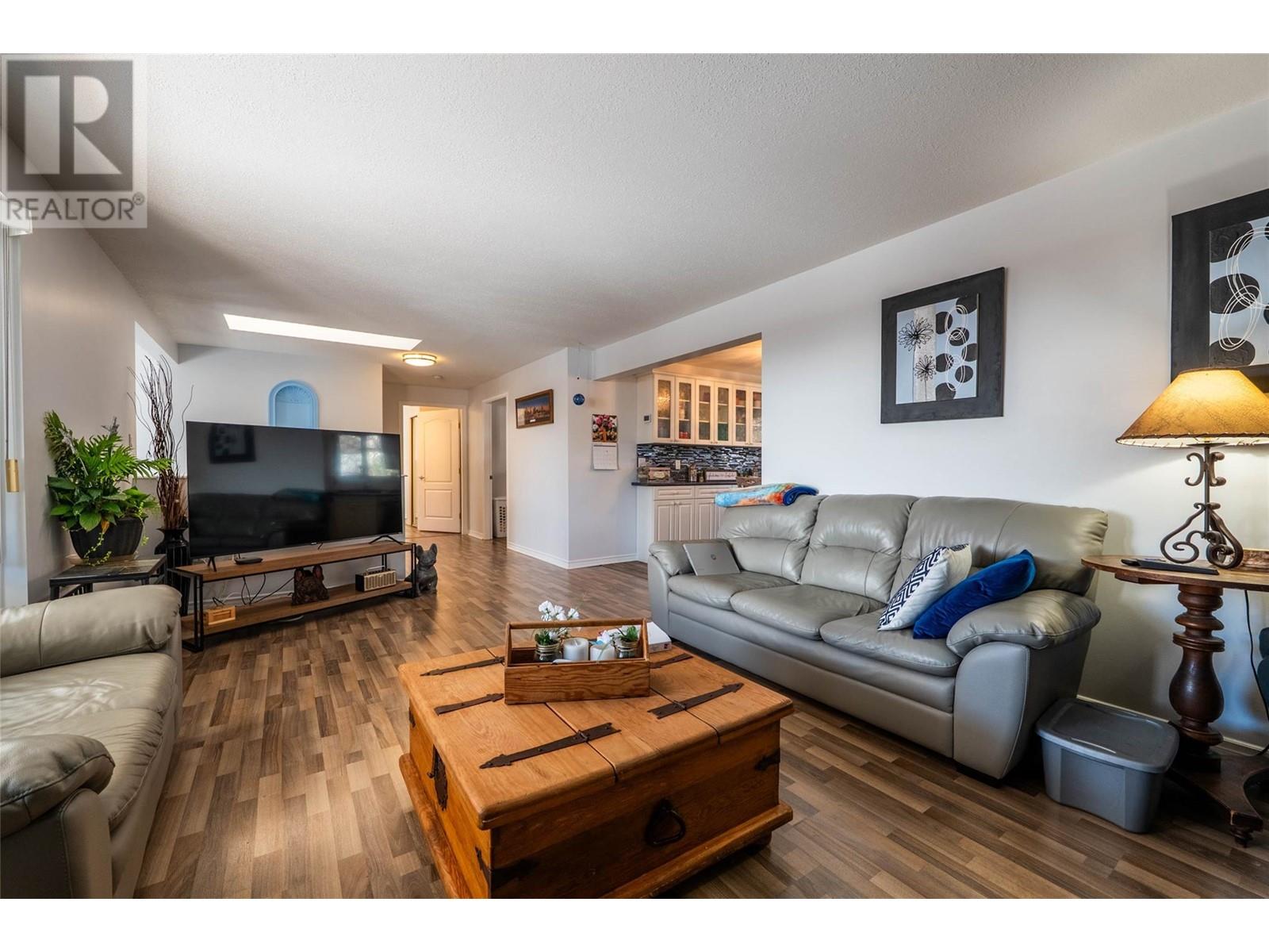 705 8TH Avenue, Montrose, BC V0G1P0