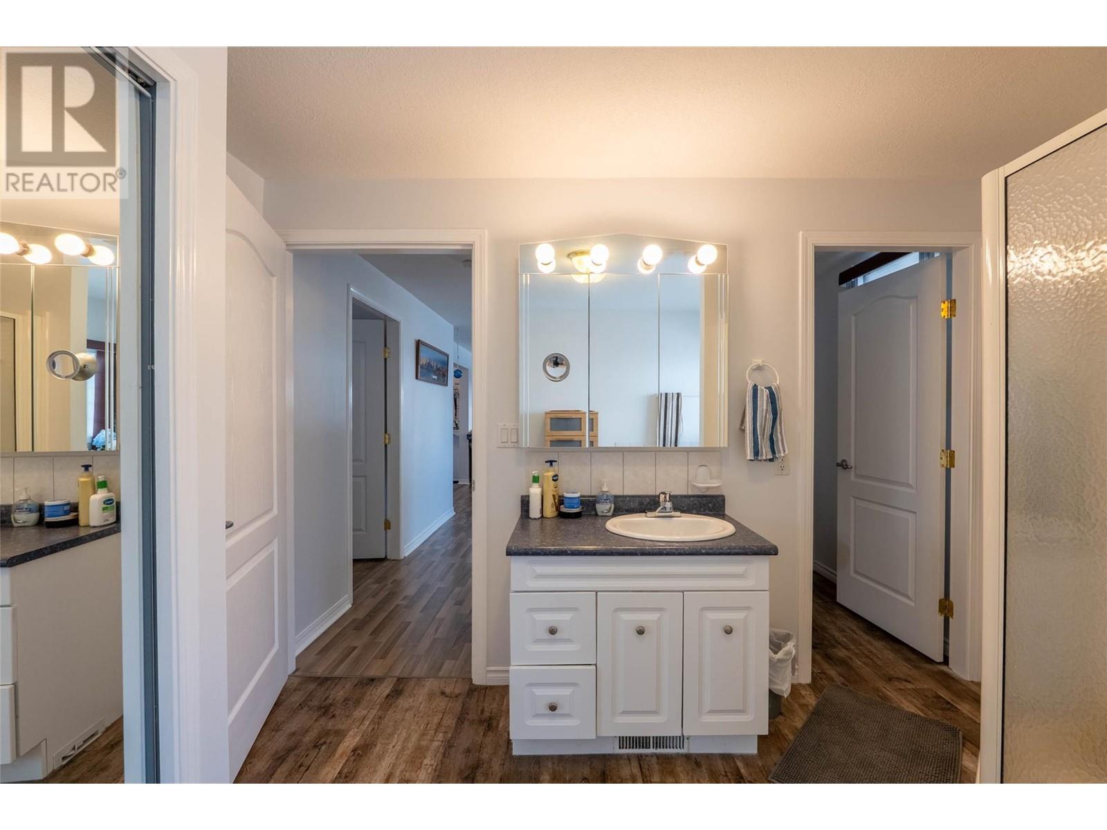 705 8th Avenue, Montrose, British Columbia  V0G 1P0 - Photo 21 - 10336413