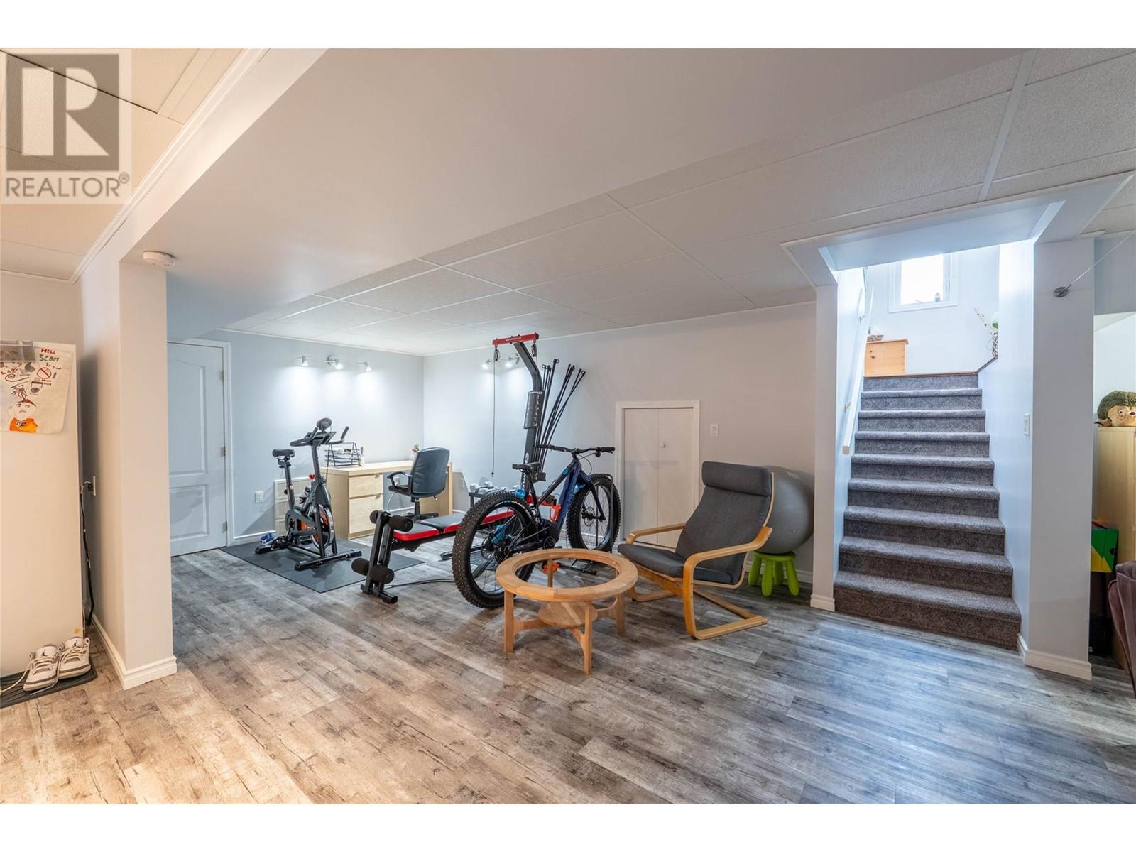 705 8th Avenue, Montrose, British Columbia  V0G 1P0 - Photo 48 - 10336413