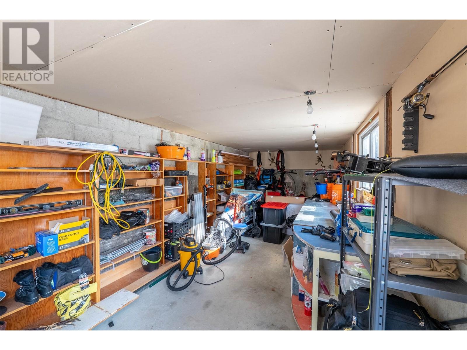 705 8TH Avenue, Montrose, BC V0G1P0