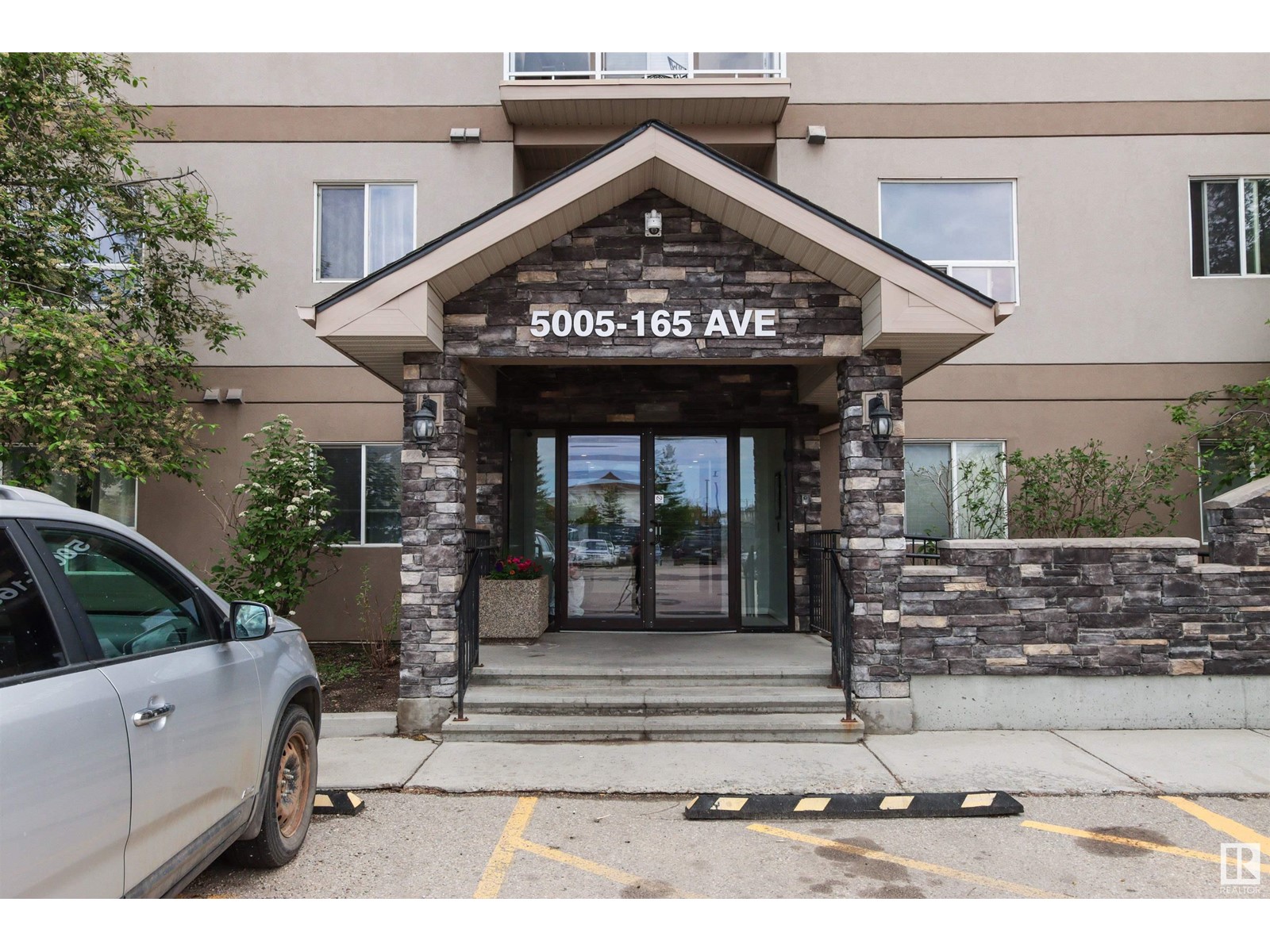 #217 5005 165 Av Nw, Edmonton, Alberta  T5Y 0L8 - Photo 3 - E4438479
