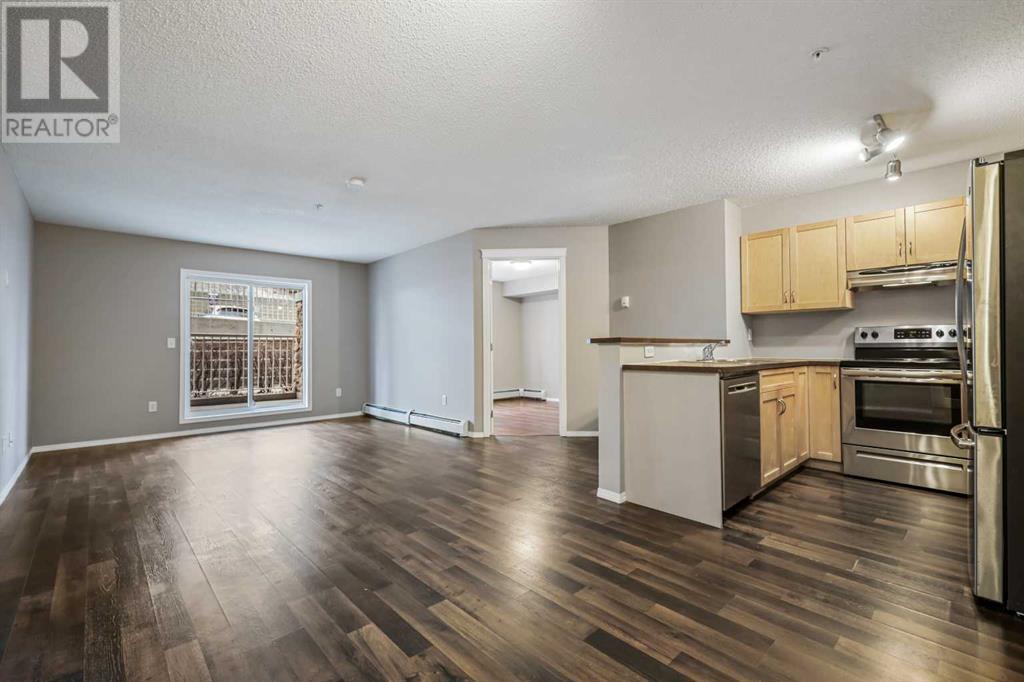 Property at 6112, 70 Panamount Drive NW image 4