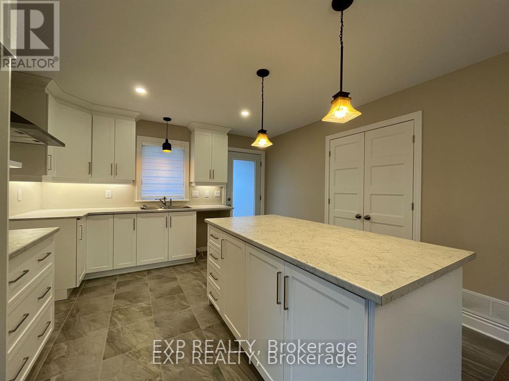 53 Craig Street, Russell, Ontario  K4R 1A6 - Photo 4 - X12172249