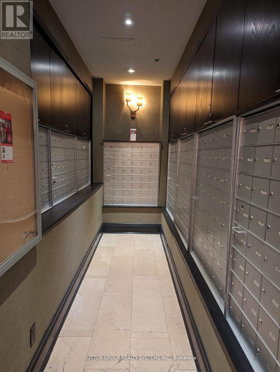 1408 - 375 King Street W, Toronto, Ontario  M5V 1K1 - Photo 2 - C12172247