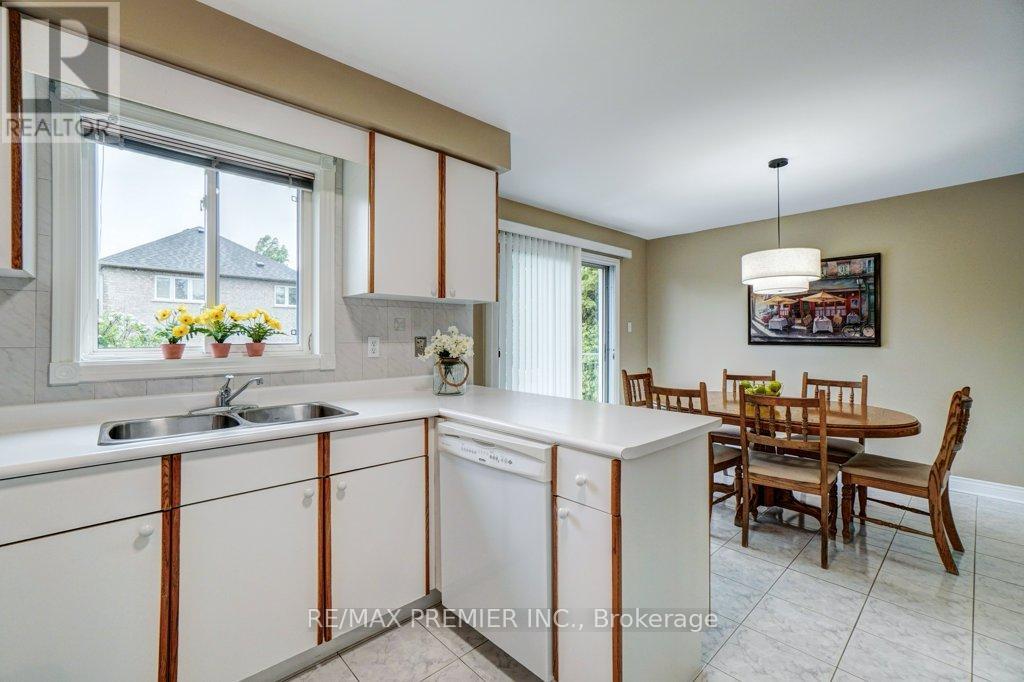 69 Zucchet Court, Vaughan, Ontario  L4L 8T7 - Photo 17 - N12172238