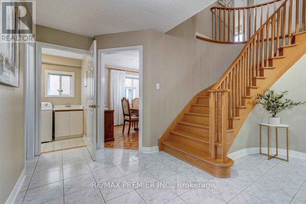 69 Zucchet Court, Vaughan, Ontario  L4L 8T7 - Photo 24 - N12172238