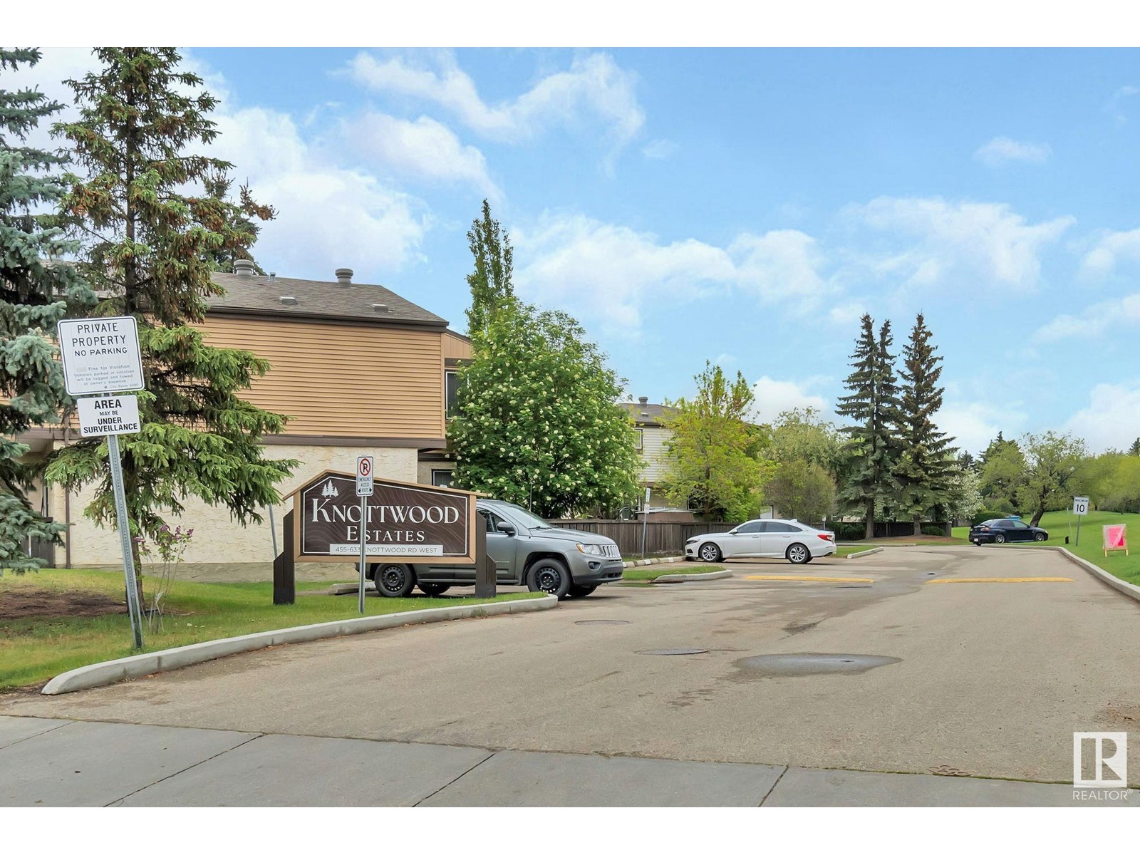 499 Knottwood Rd W Nw, Edmonton, Alberta  T6K 2V6 - Photo 2 - E4438481