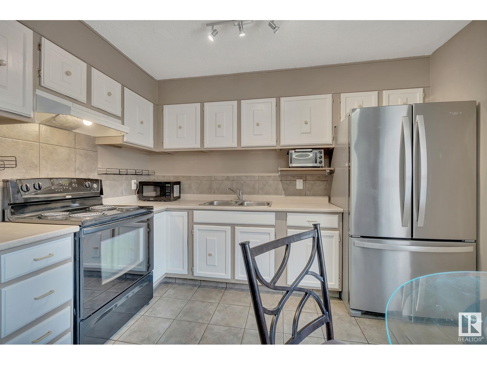 499 Knottwood Rd W Nw, Edmonton, Alberta  T6K 2V6 - Photo 4 - E4438481