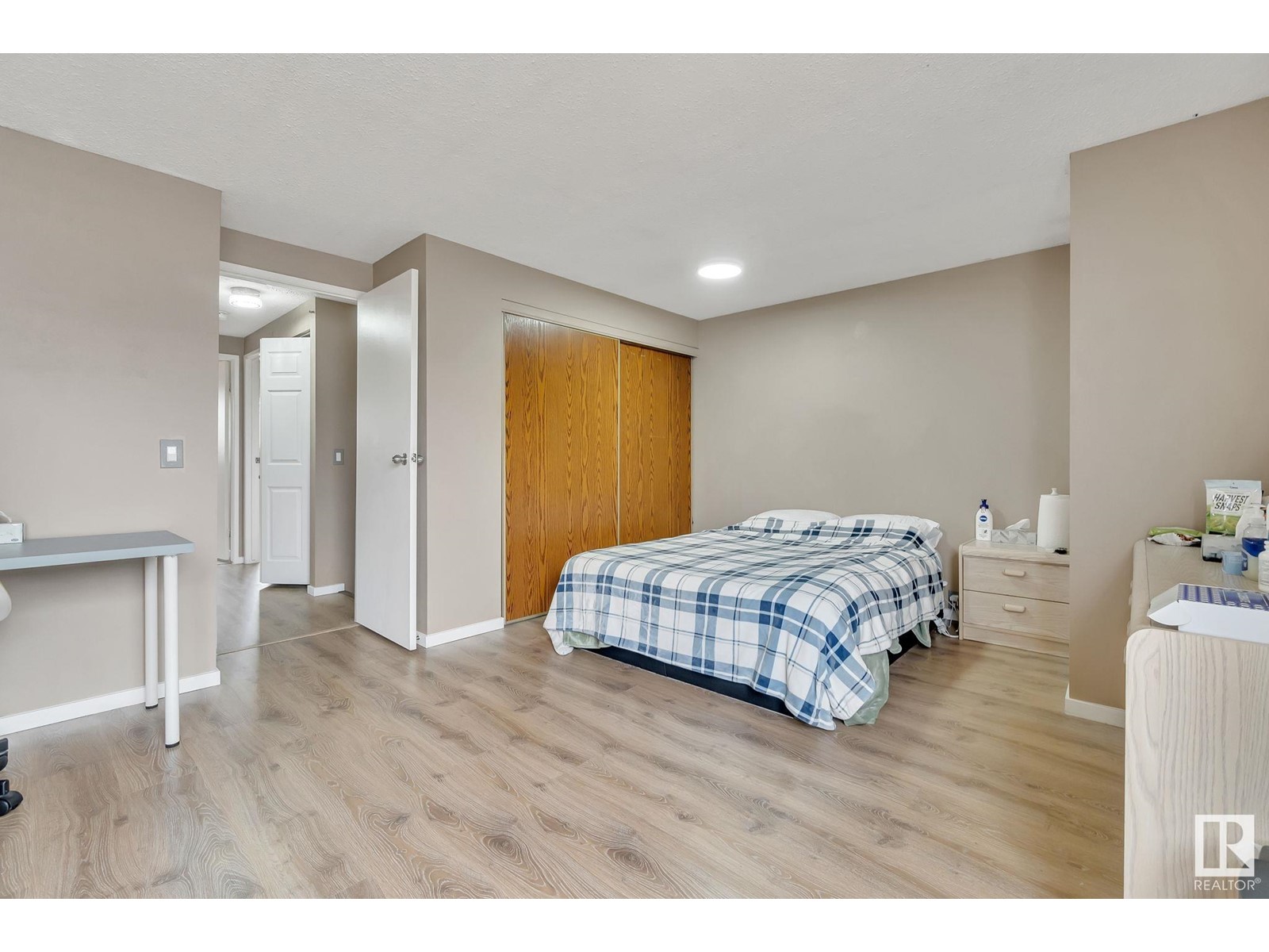 499 Knottwood Rd W Nw, Edmonton, Alberta  T6K 2V6 - Photo 9 - E4438481