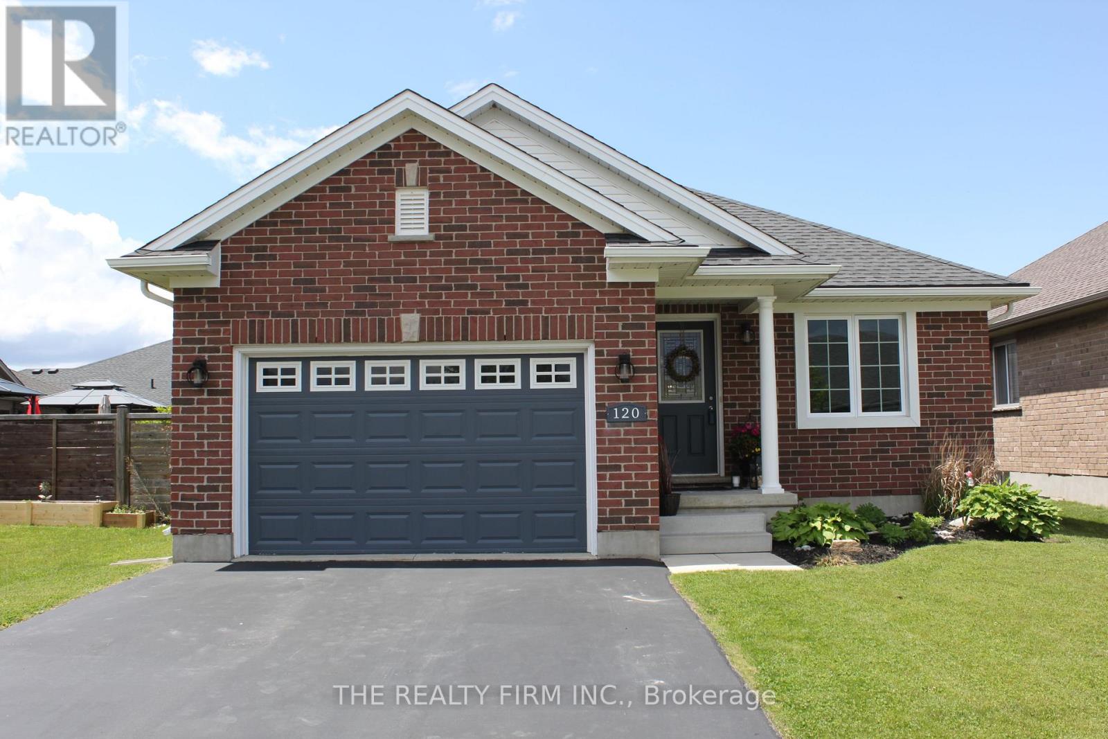 120 PEACH TREE BOULEVARD, St. Thomas, Ontario