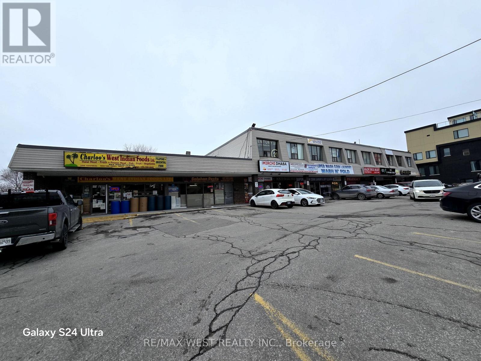 2 - 1646 Victoria Park Avenue, Toronto, Ontario  M1R 1P7 - Photo 4 - C12023033