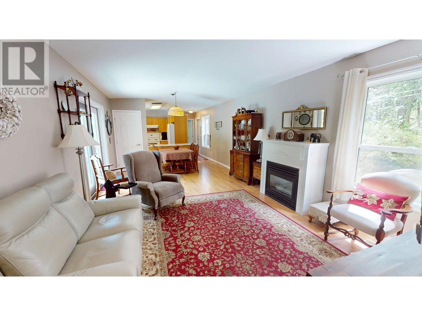 891 Monte Vista Drive Unit# 38, Rossland, British Columbia  V0G 1Y0 - Photo 2 - 10348609