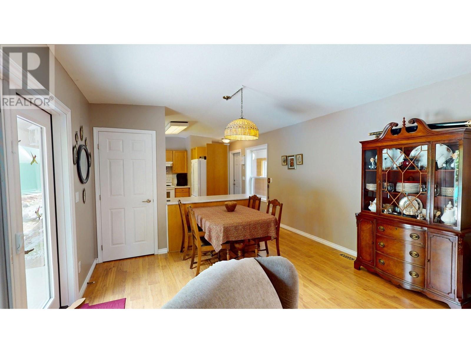 891 Monte Vista Drive Unit# 38, Rossland, British Columbia  V0G 1Y0 - Photo 5 - 10348609
