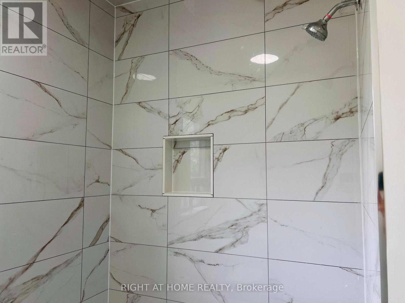 49 Glenborough Park Crescent, Toronto, Ontario  M2R 2G4 - Photo 13 - C12172259
