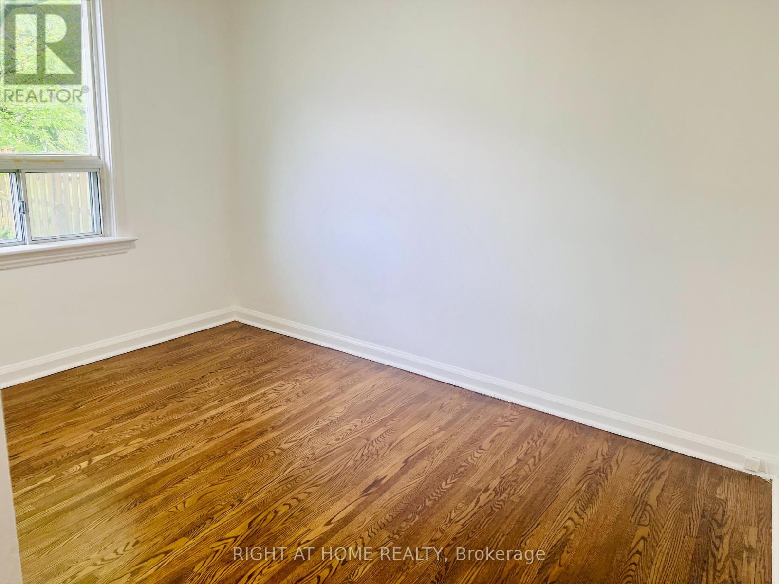 49 Glenborough Park Crescent, Toronto, Ontario  M2R 2G4 - Photo 17 - C12172259
