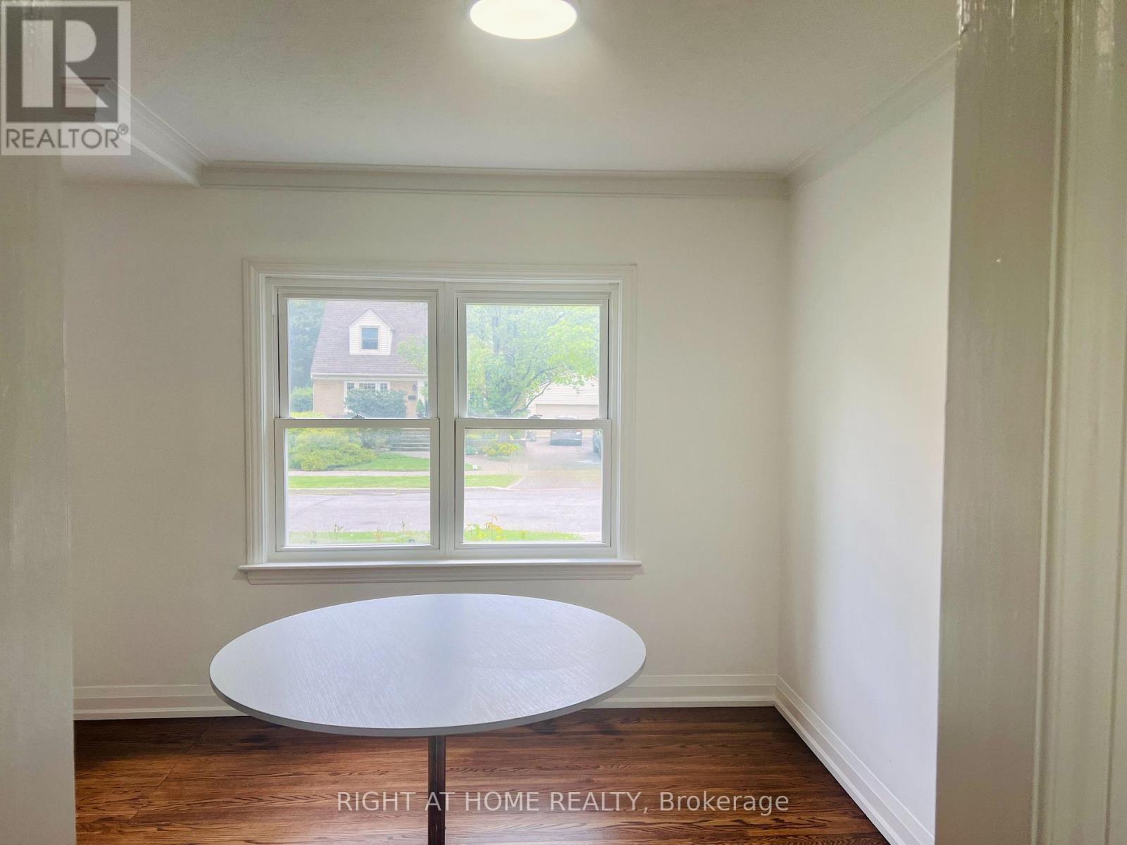 49 Glenborough Park Crescent, Toronto, Ontario  M2R 2G4 - Photo 21 - C12172259