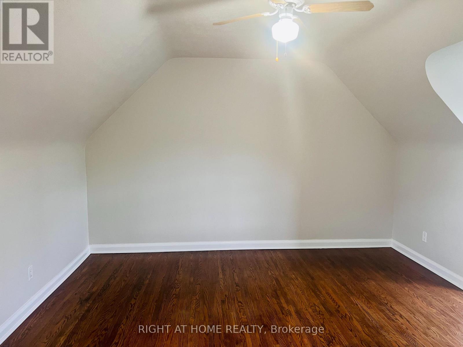 49 Glenborough Park Crescent, Toronto, Ontario  M2R 2G4 - Photo 22 - C12172259