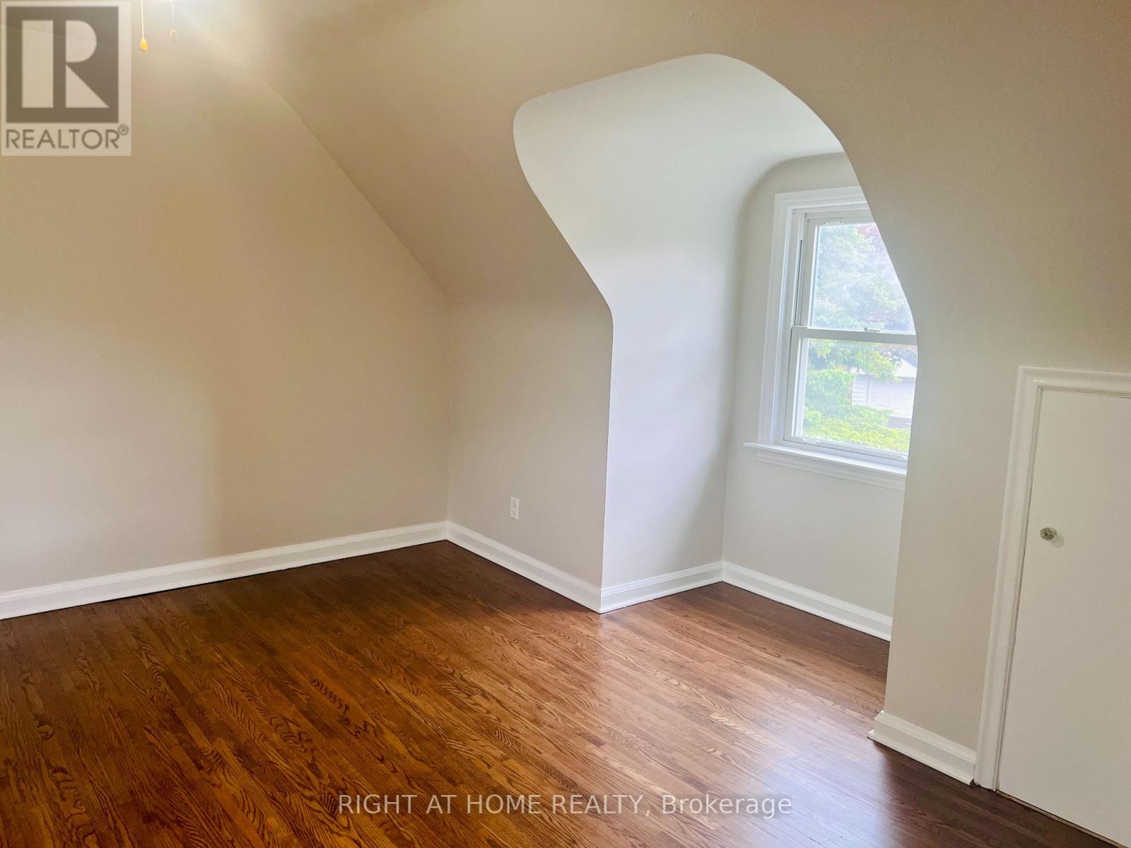49 Glenborough Park Crescent, Toronto, Ontario  M2R 2G4 - Photo 23 - C12172259