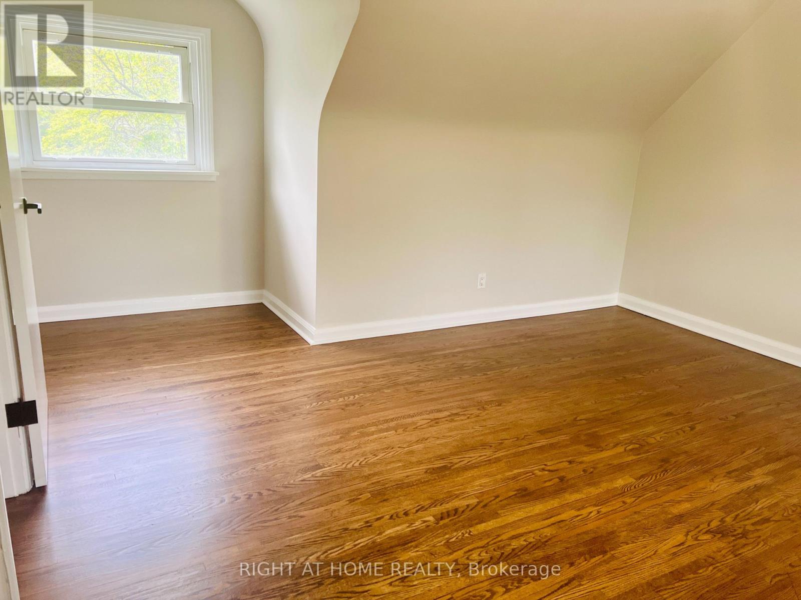 49 Glenborough Park Crescent, Toronto, Ontario  M2R 2G4 - Photo 25 - C12172259