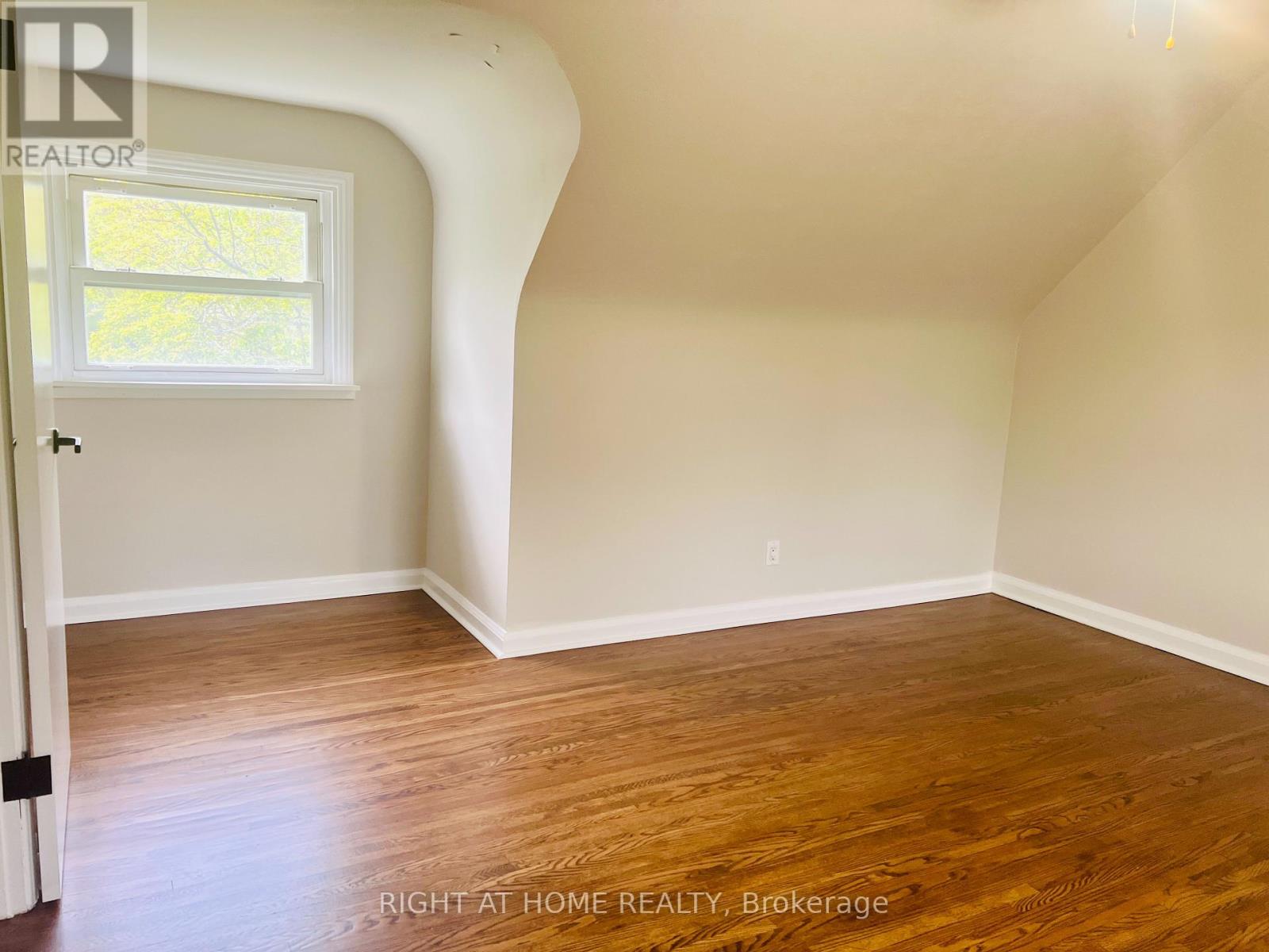 49 Glenborough Park Crescent, Toronto, Ontario  M2R 2G4 - Photo 26 - C12172259