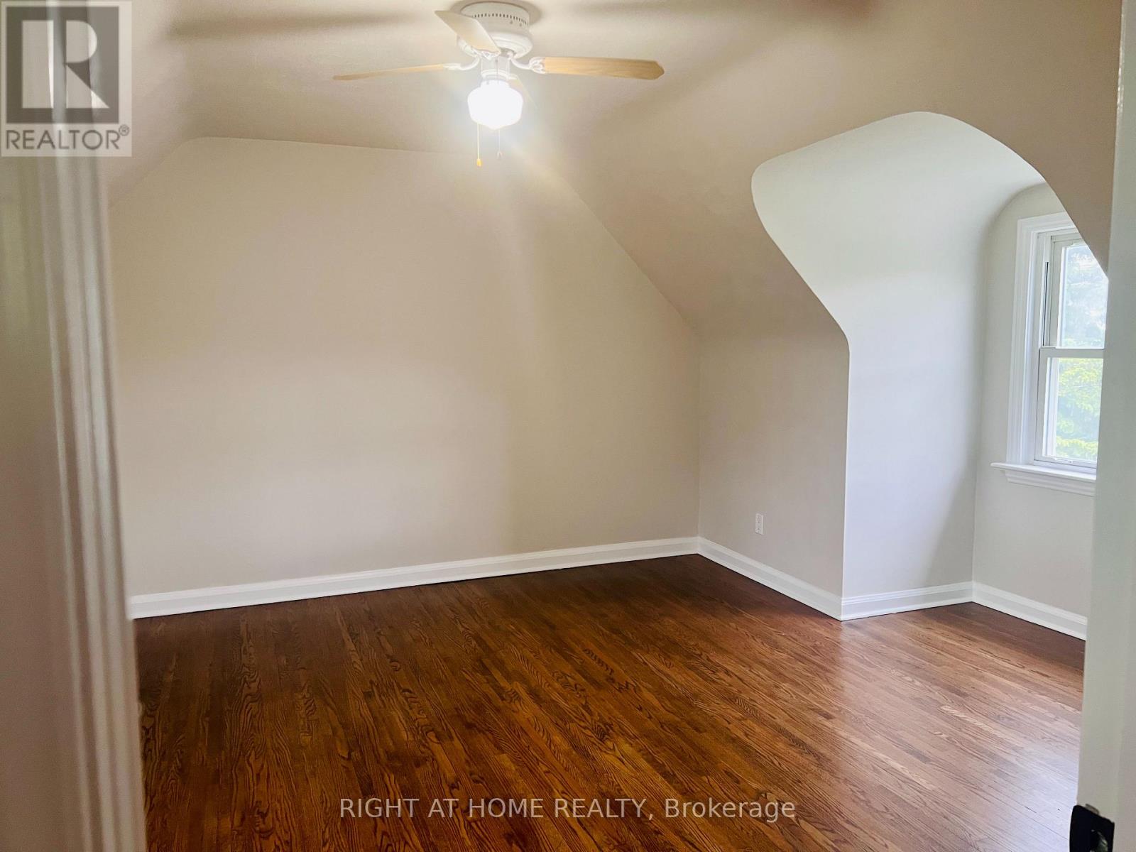 49 Glenborough Park Crescent, Toronto, Ontario  M2R 2G4 - Photo 27 - C12172259