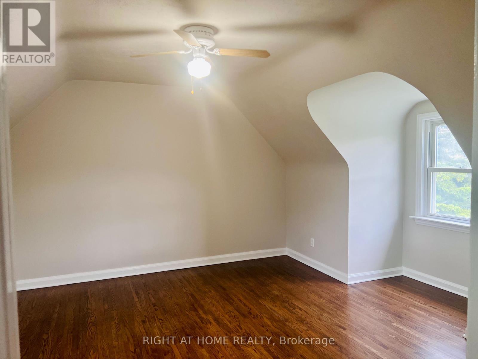 49 Glenborough Park Crescent, Toronto, Ontario  M2R 2G4 - Photo 28 - C12172259