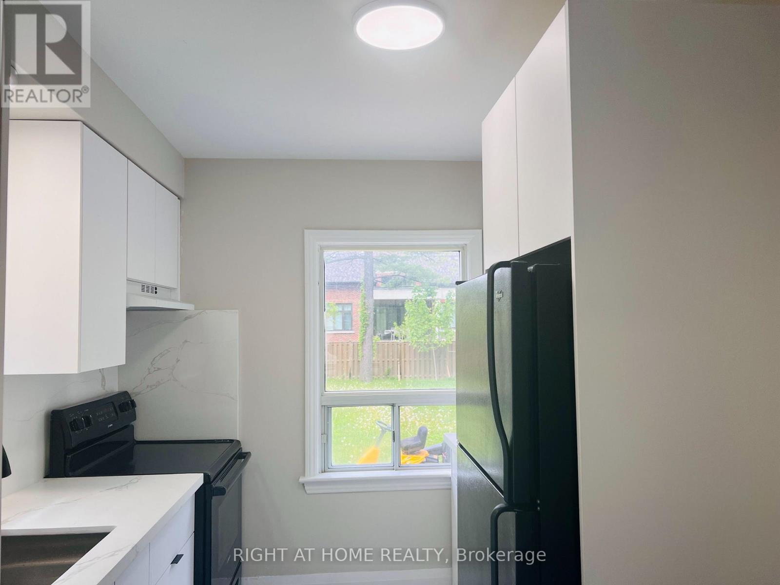 49 Glenborough Park Crescent, Toronto, Ontario  M2R 2G4 - Photo 33 - C12172259