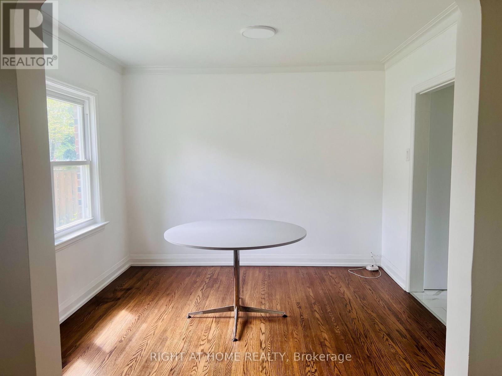 49 Glenborough Park Crescent, Toronto, Ontario  M2R 2G4 - Photo 9 - C12172259