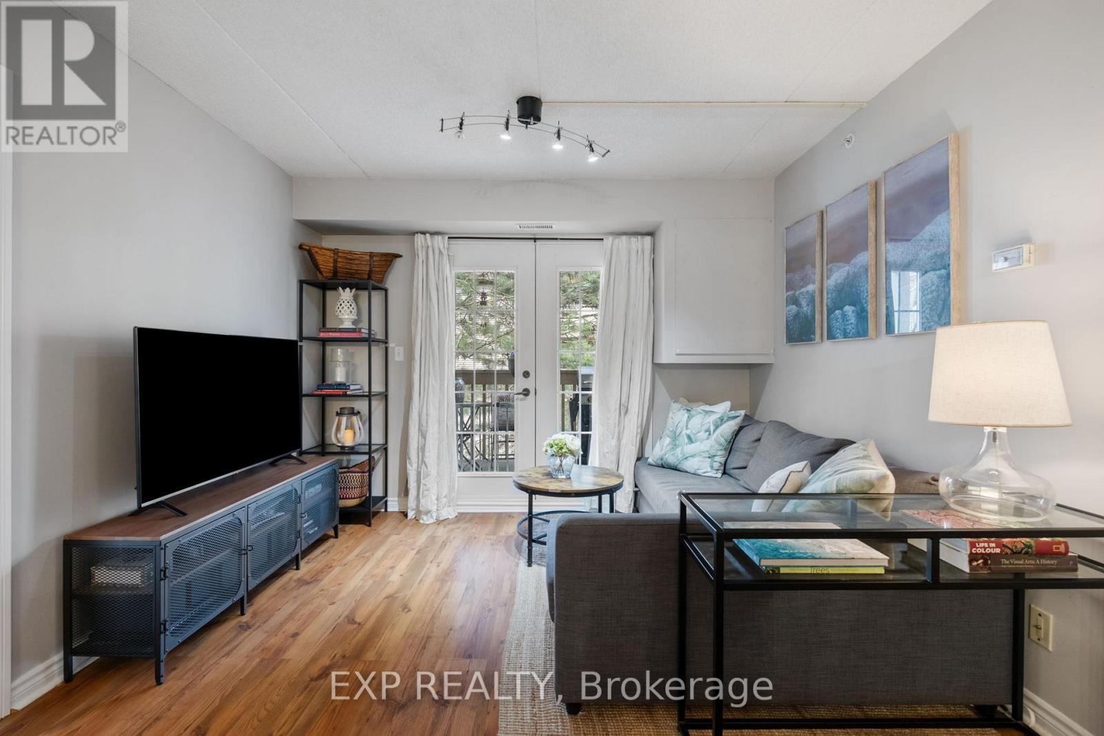303 - 4013 Kilmer Drive, Burlington, Ontario  L7M 4M3 - Photo 6 - W12172255