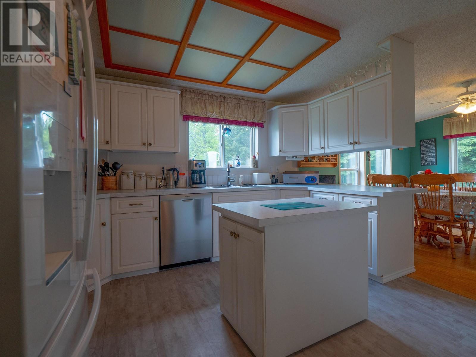 400 Mountain View Road, Mcbride, British Columbia  V0J 2E0 - Photo 18 - R2956790