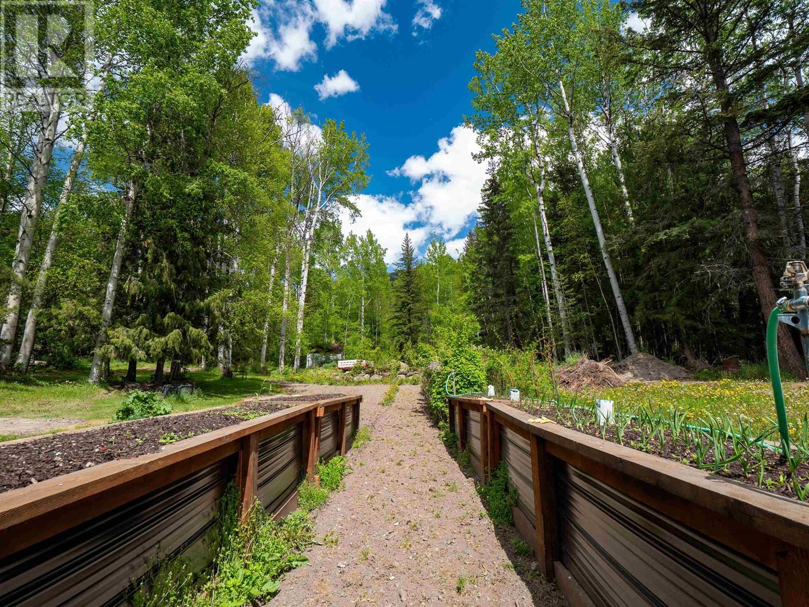 400 Mountain View Road, Mcbride, British Columbia  V0J 2E0 - Photo 35 - R2956790