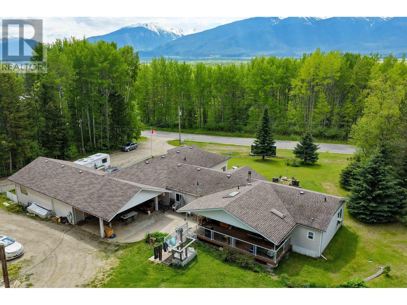 400 Mountain View Road, Mcbride, British Columbia  V0J 2E0 - Photo 3 - R2956790