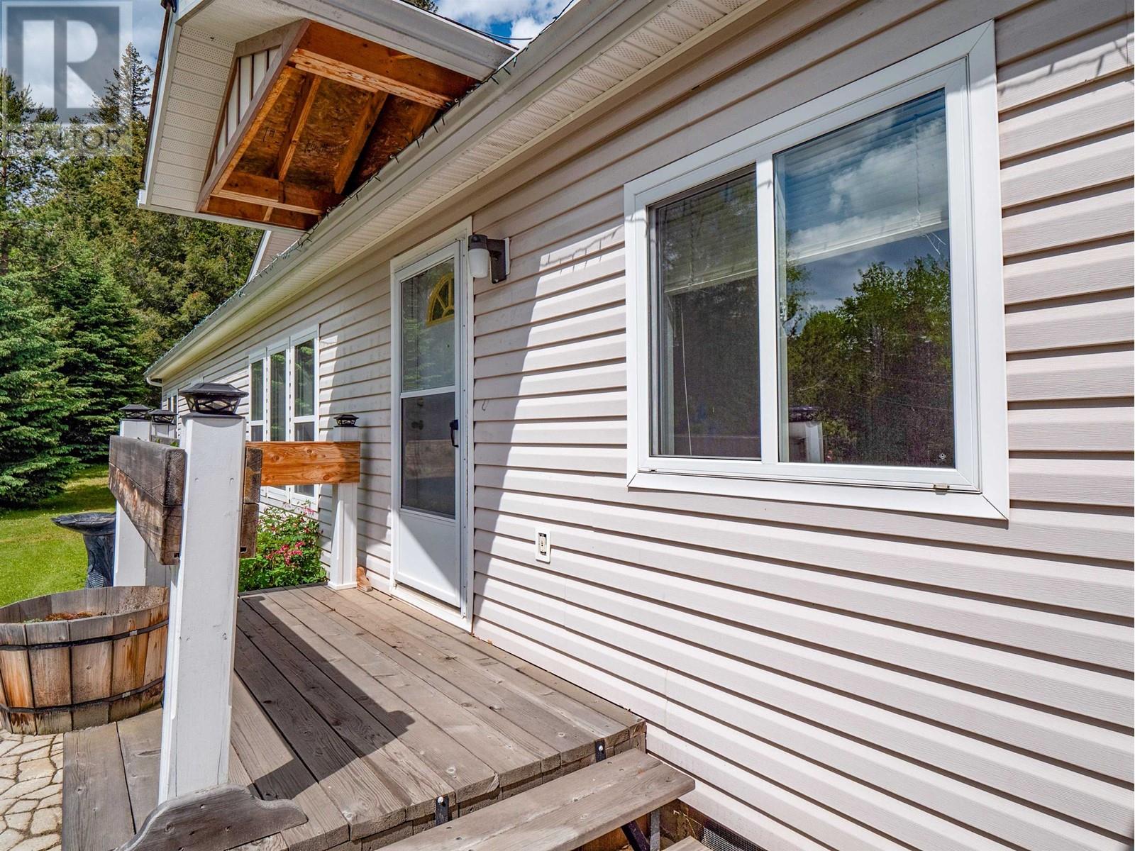 400 Mountain View Road, Mcbride, British Columbia  V0J 2E0 - Photo 7 - R2956790