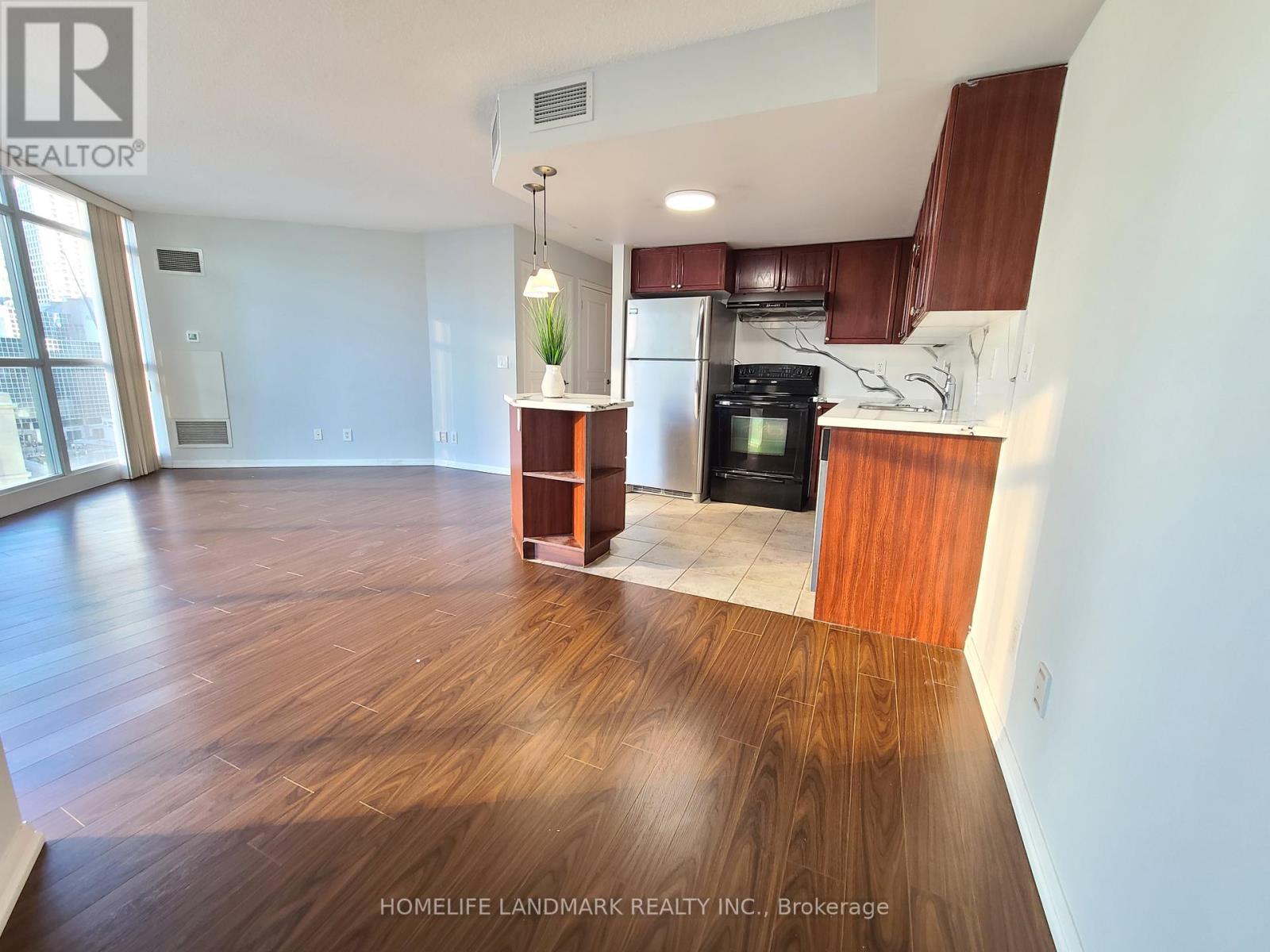 1303 - 18 Yonge Street, Toronto, Ontario  M5E 1Z8 - Photo 11 - C12172279