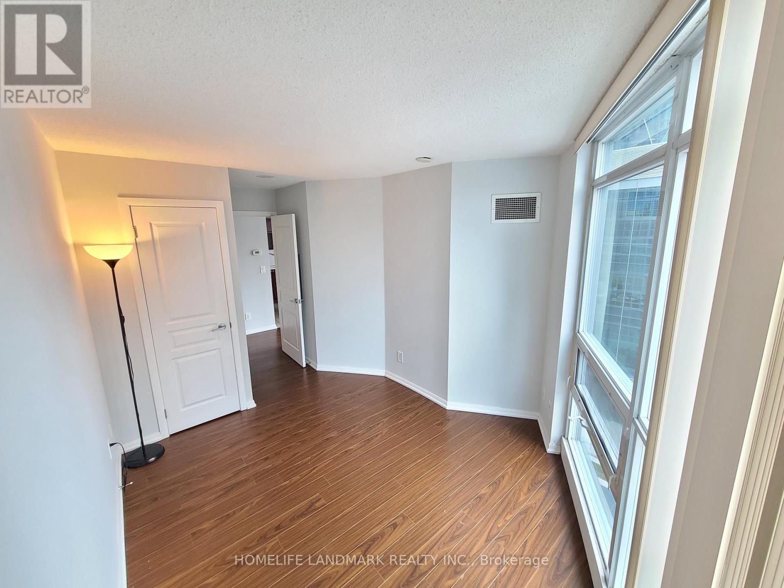 1303 - 18 Yonge Street, Toronto, Ontario  M5E 1Z8 - Photo 15 - C12172279
