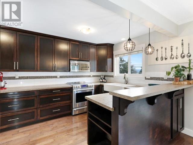 Property at 3498 MARINE AVE image 4
