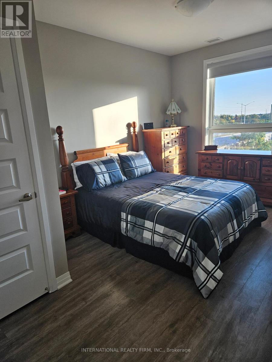 116 - 95 Dundas Street W, Oakville, Ontario  L6M 4L9 - Photo 10 - W12172276