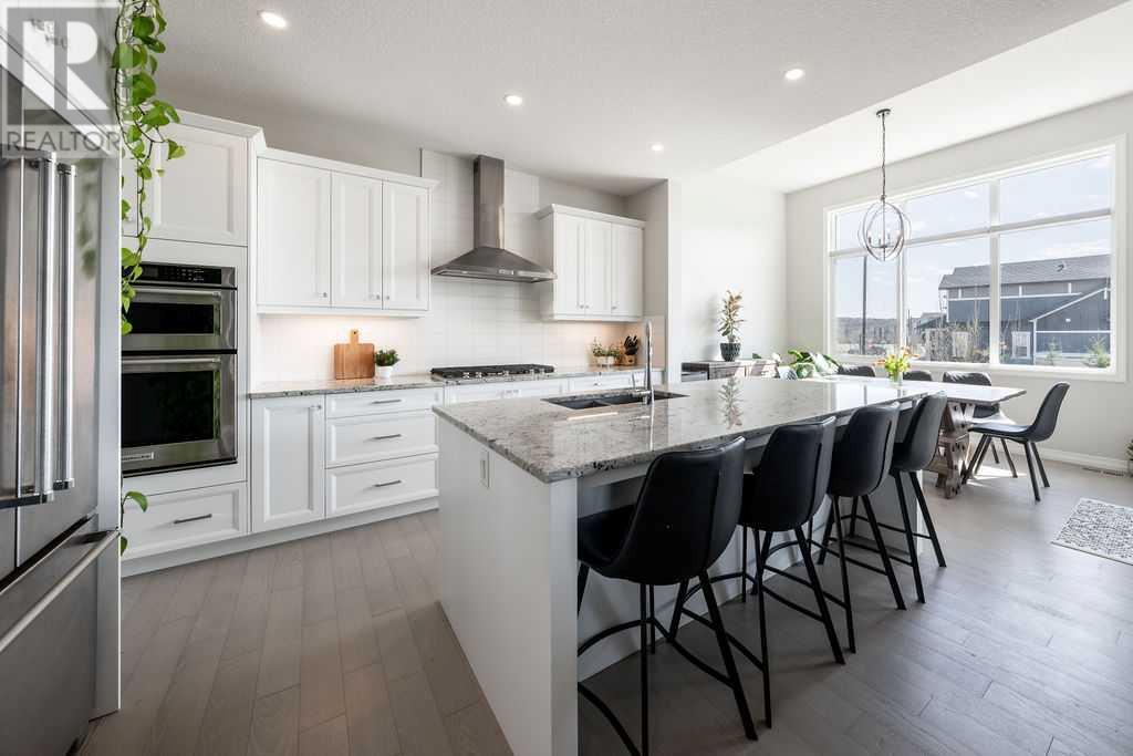 7 Sundown Crescent, Cochrane, Alberta