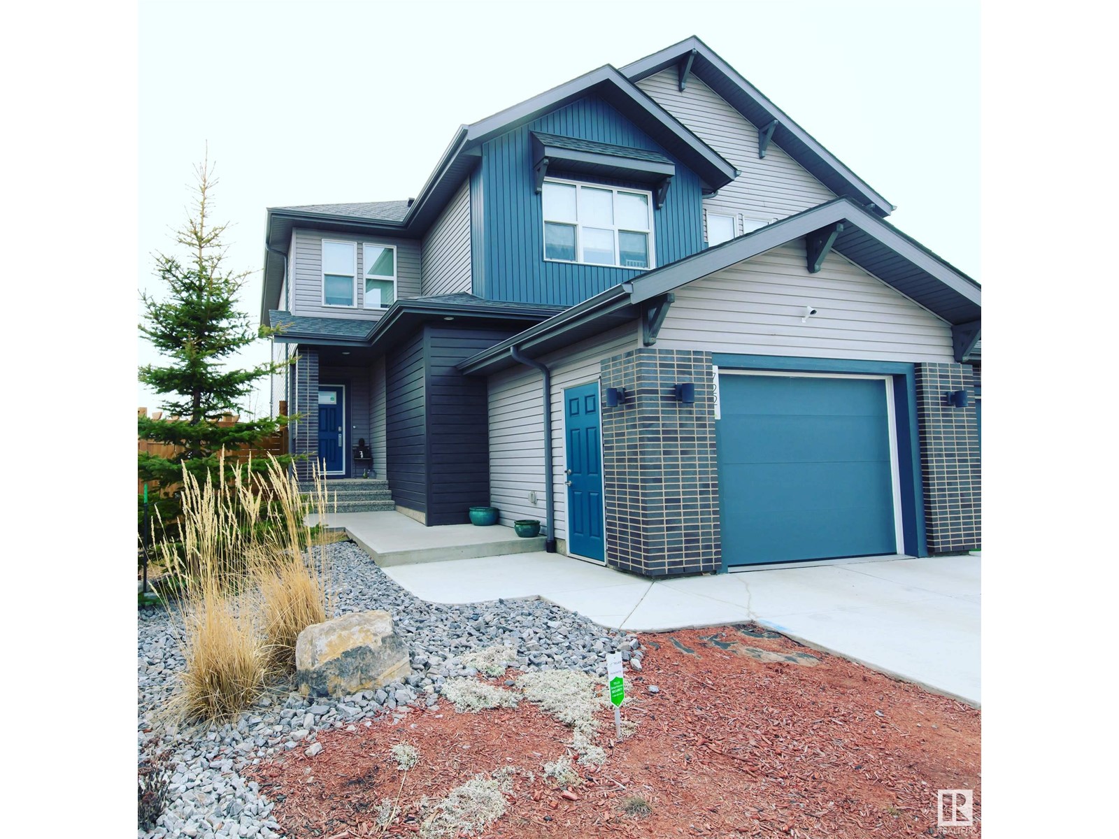 722 Charlesworth Wy Sw, Edmonton, Alberta  T6X 2E9 - Photo 1 - E4438487