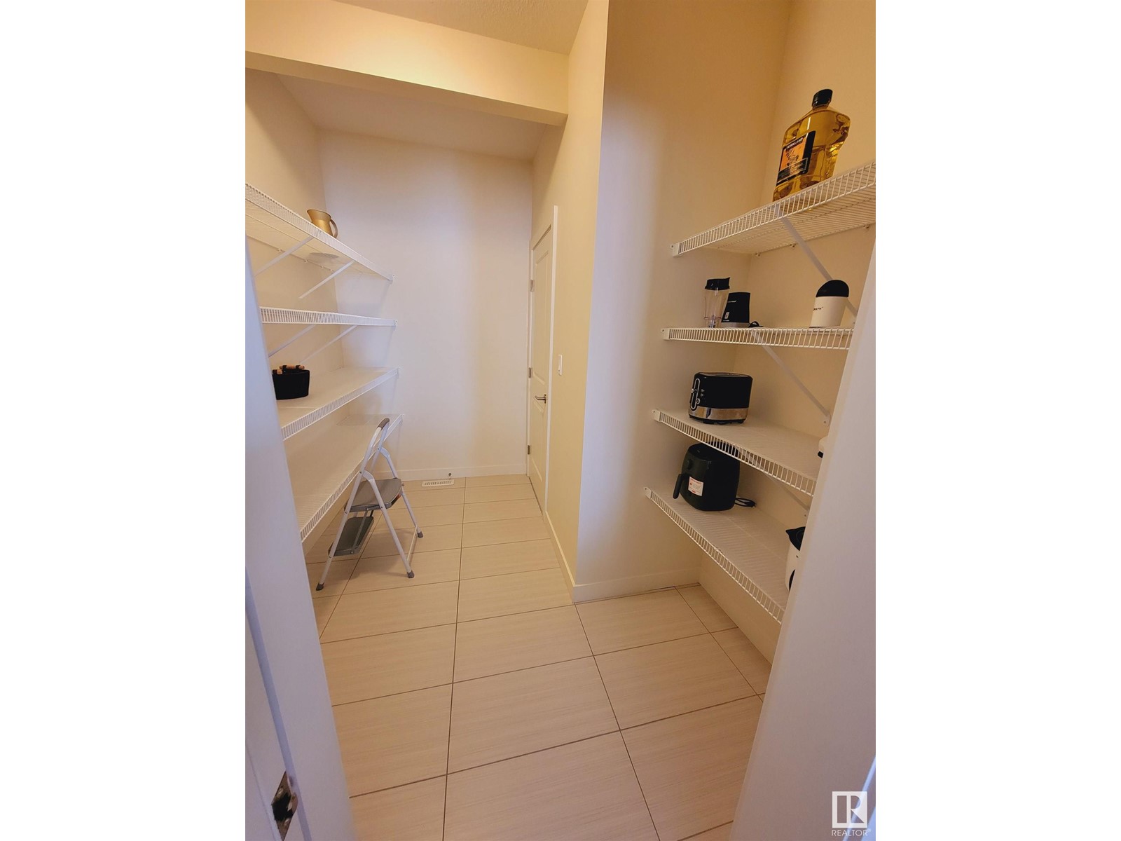 722 Charlesworth Wy Sw, Edmonton, Alberta  T6X 2E9 - Photo 2 - E4438487