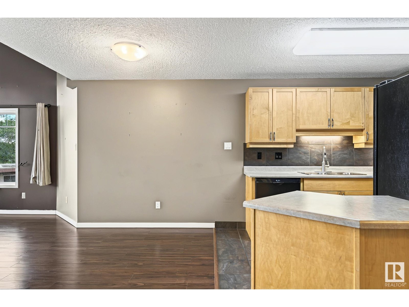 #406 8909 100 St Nw Nw, Edmonton, Alberta  T6E 6T4 - Photo 11 - E4438488