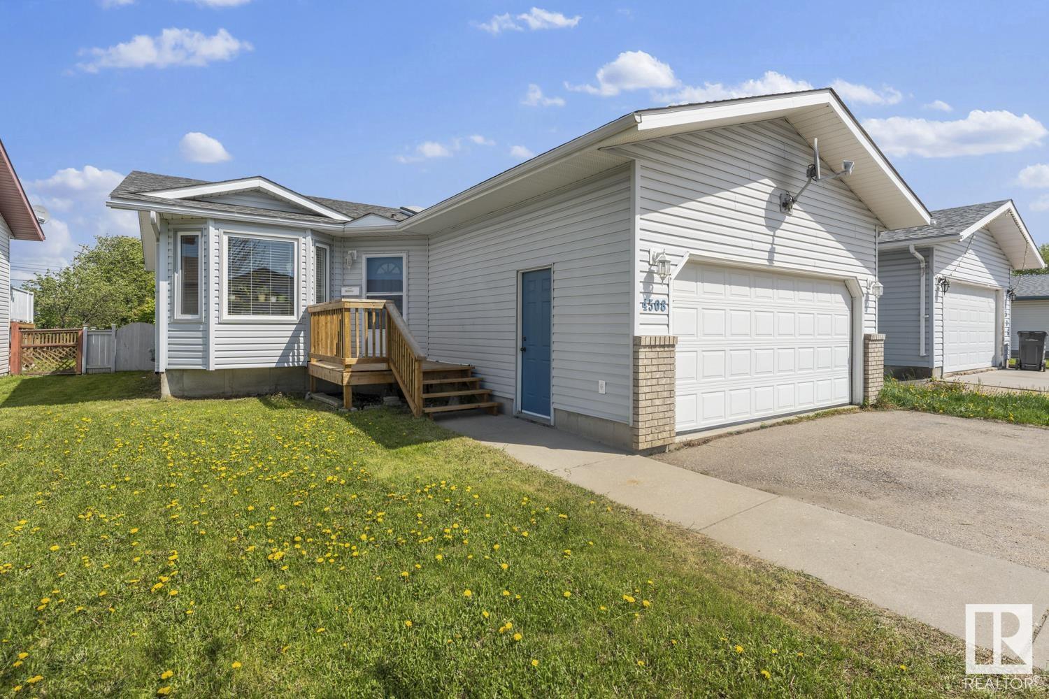 Property at 4508 49 AV image 1