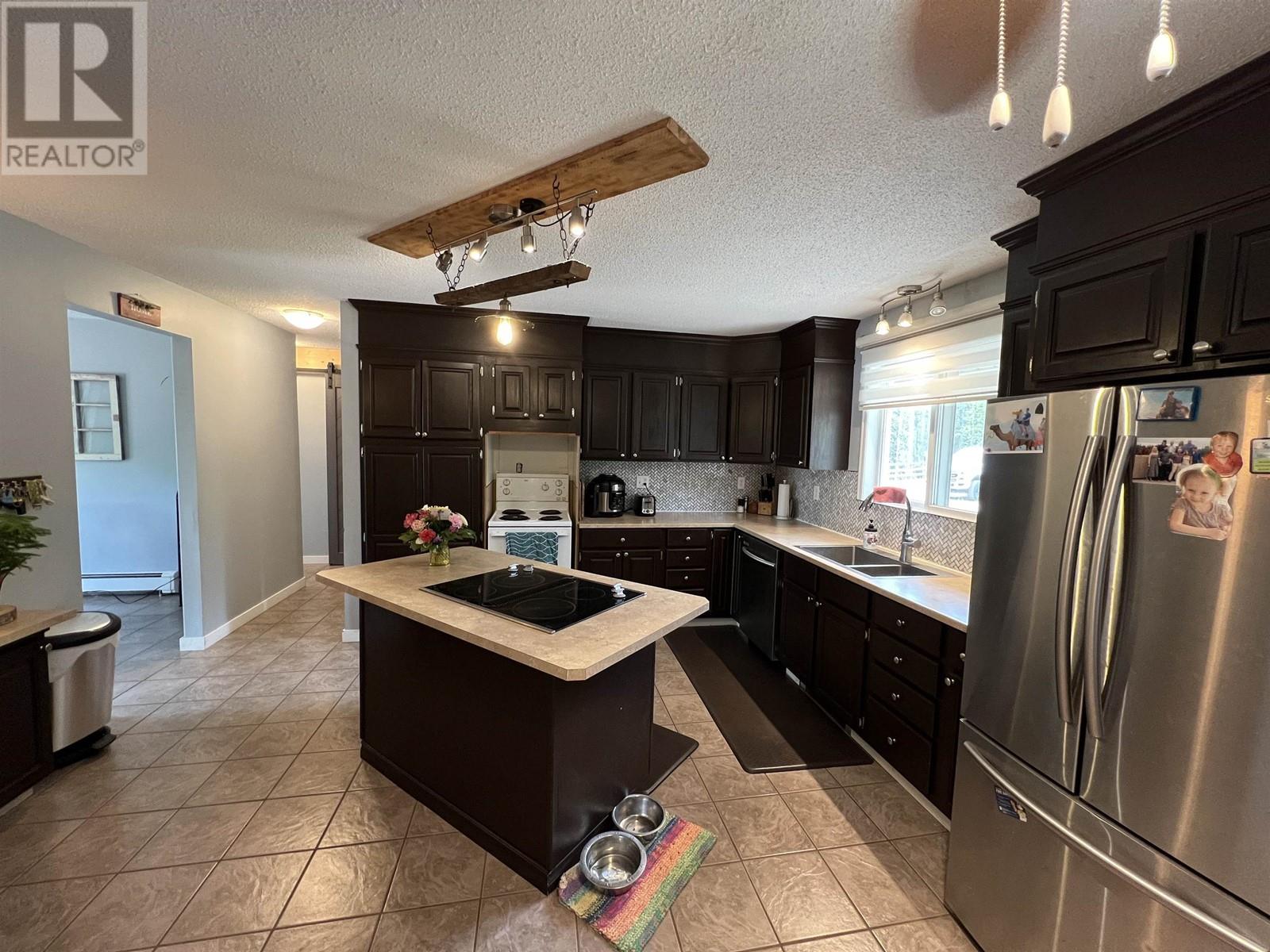 19 Raven Crescent, Fort Nelson, British Columbia  V0C 1R0 - Photo 12 - R3004461