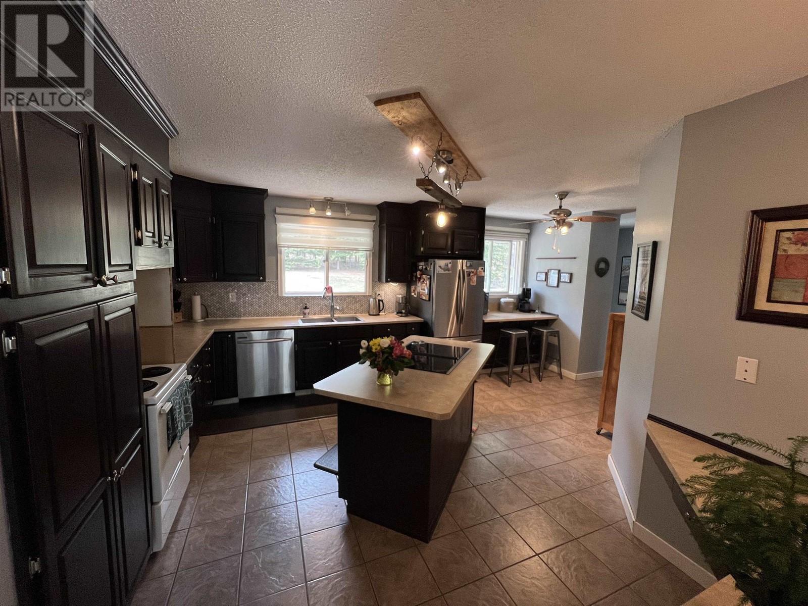19 Raven Crescent, Fort Nelson, British Columbia  V0C 1R0 - Photo 11 - R3004461
