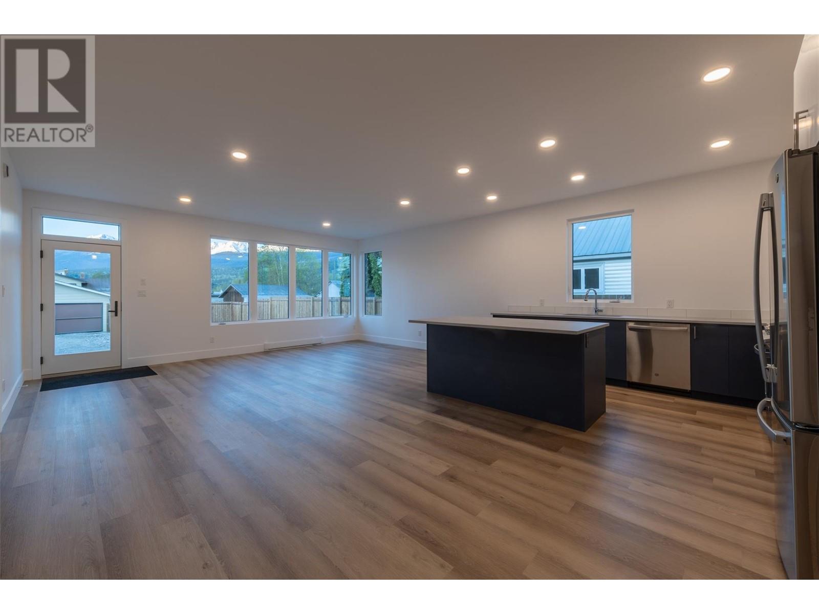 804 9th Street S, Golden, British Columbia  V0A 1H0 - Photo 22 - 10347663