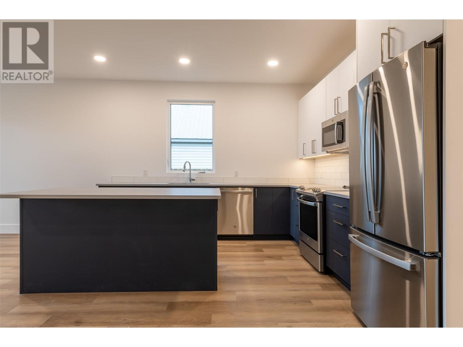 804 9th Street S, Golden, British Columbia  V0A 1H0 - Photo 11 - 10347663