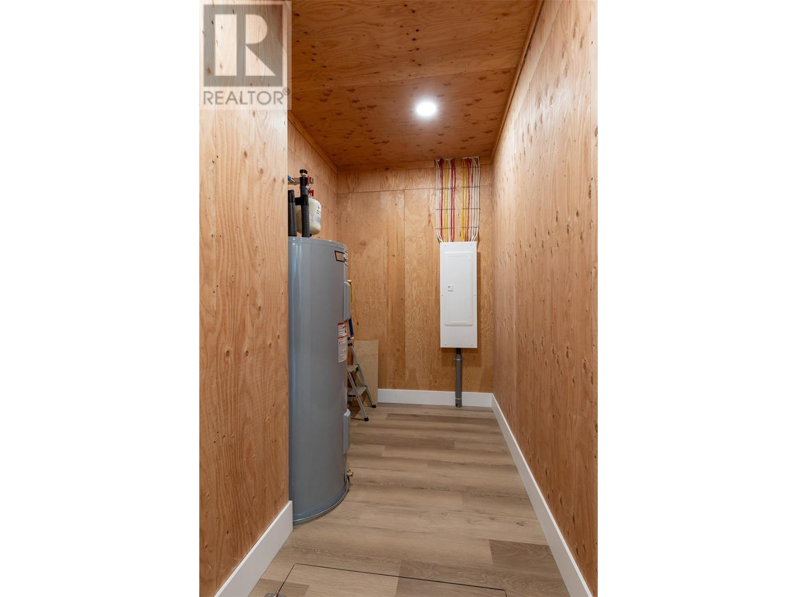 804 9th Street S, Golden, British Columbia  V0A 1H0 - Photo 40 - 10347663