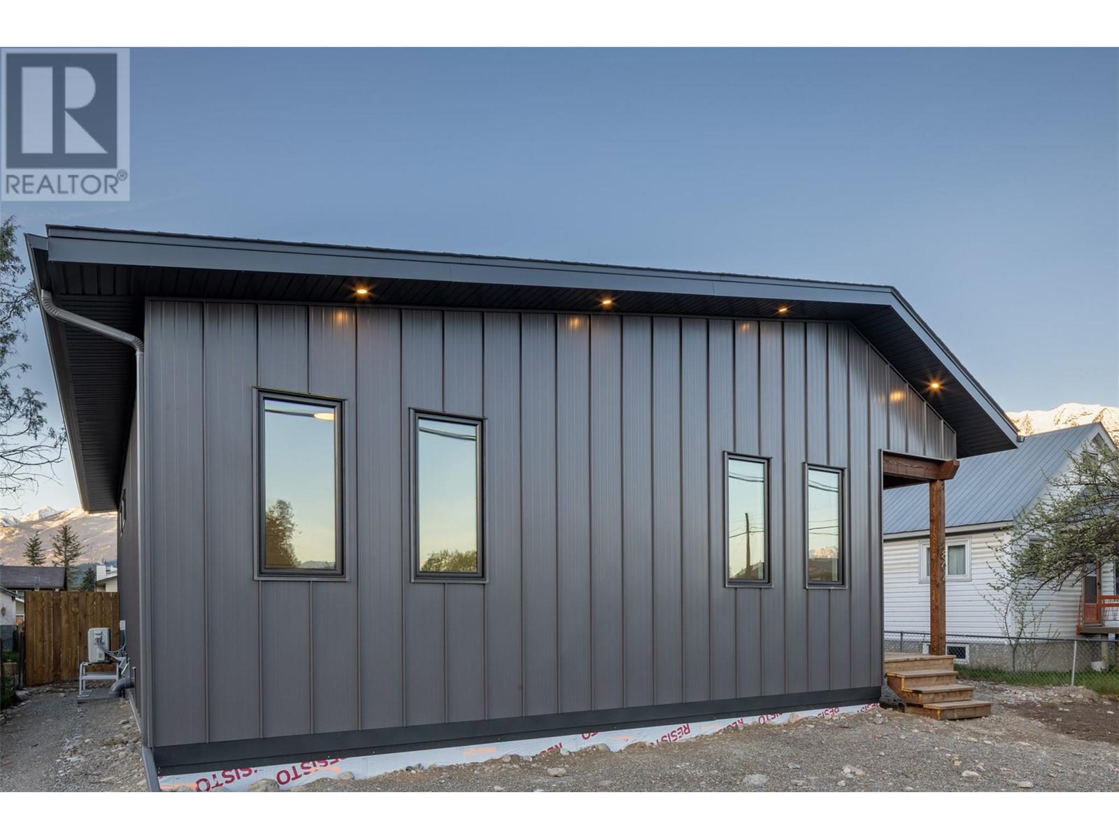 804 9th Street S, Golden, British Columbia  V0A 1H0 - Photo 43 - 10347663