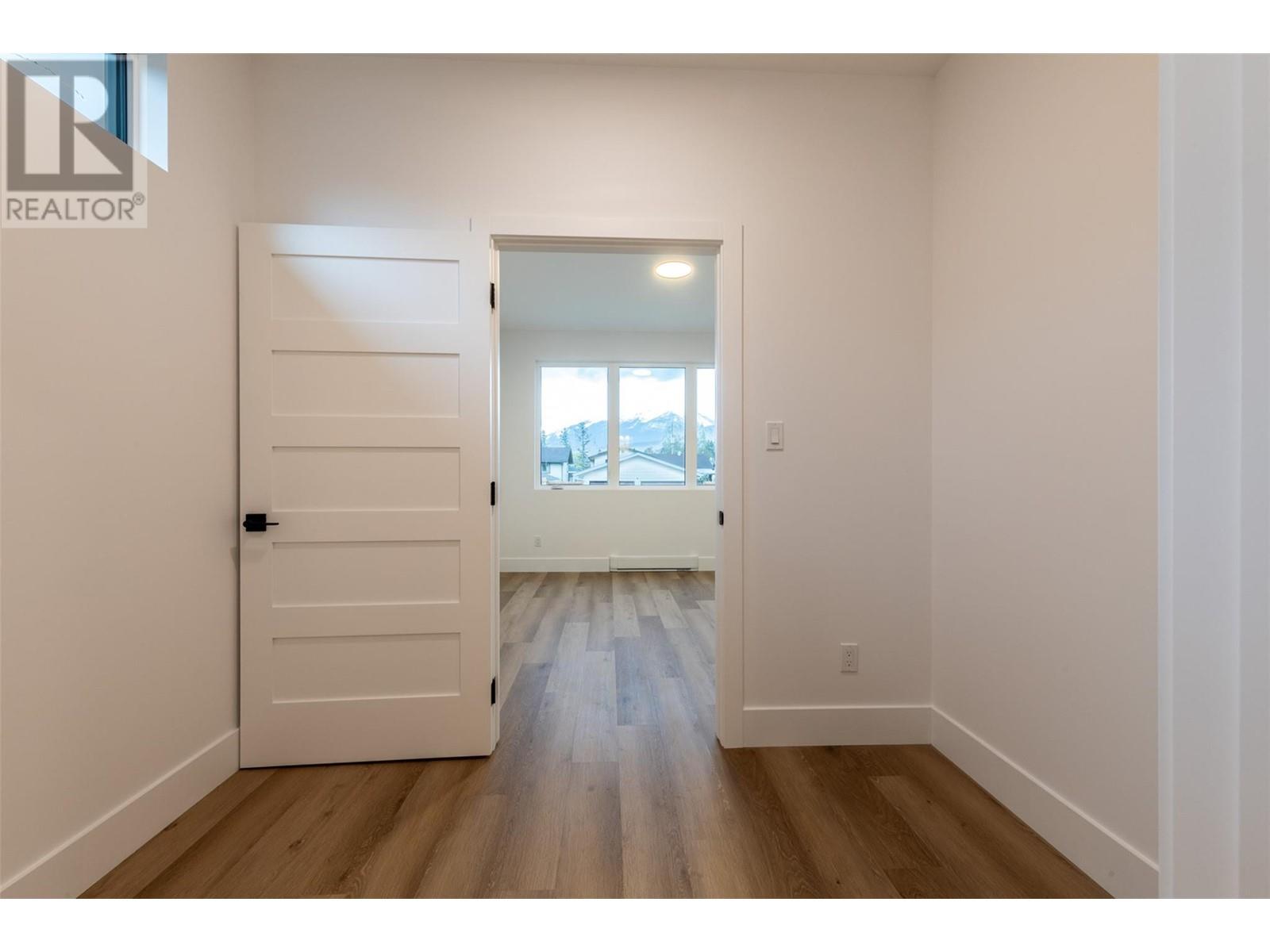 804 9th Street S, Golden, British Columbia  V0A 1H0 - Photo 29 - 10347663